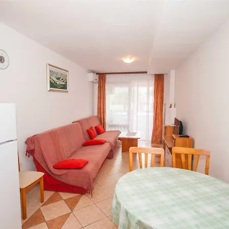 Seaside Nest Apartman *